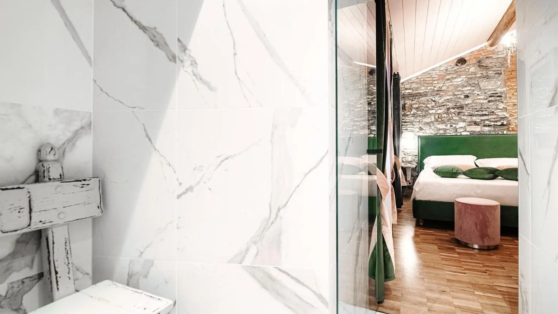 Aurum - Como Luxury Suites Guest house