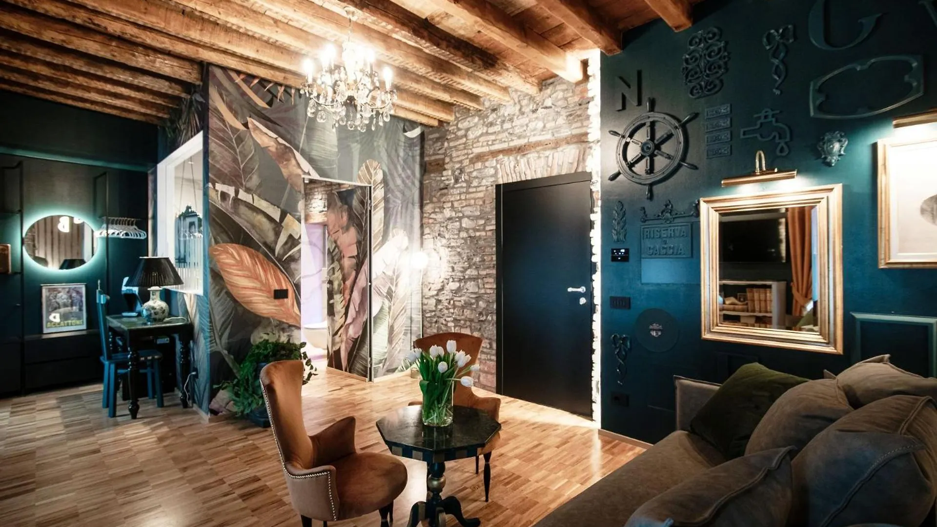 Aurum - Como Luxury Suites