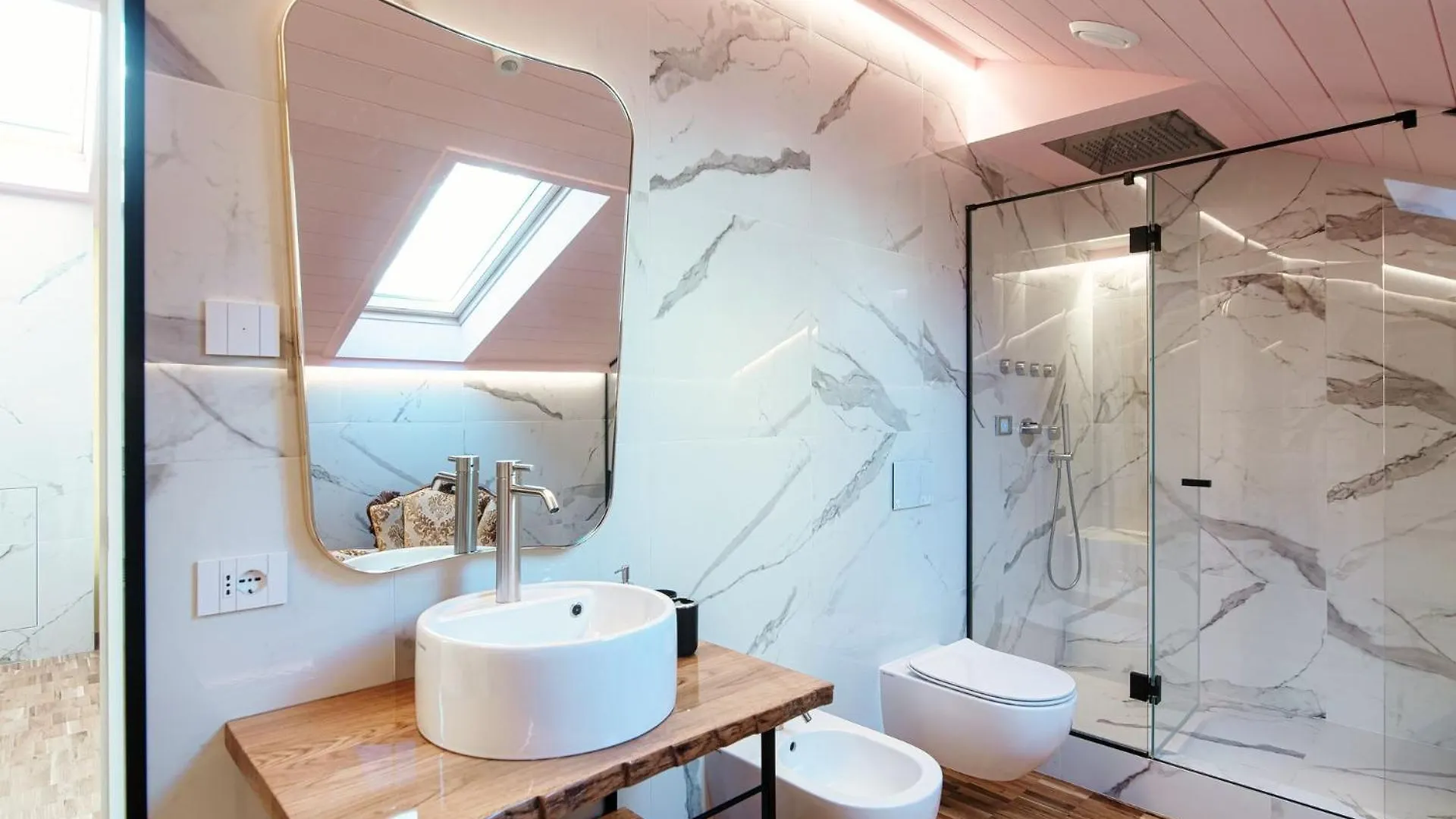 Aurum - Como Luxury Suites Guest house