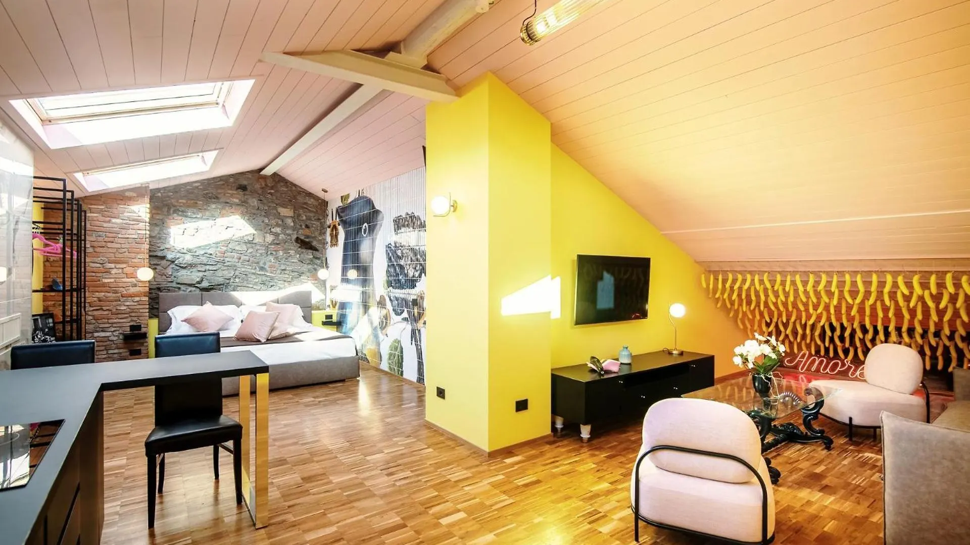 Aurum - Como Luxury Suites 0*,  Itália