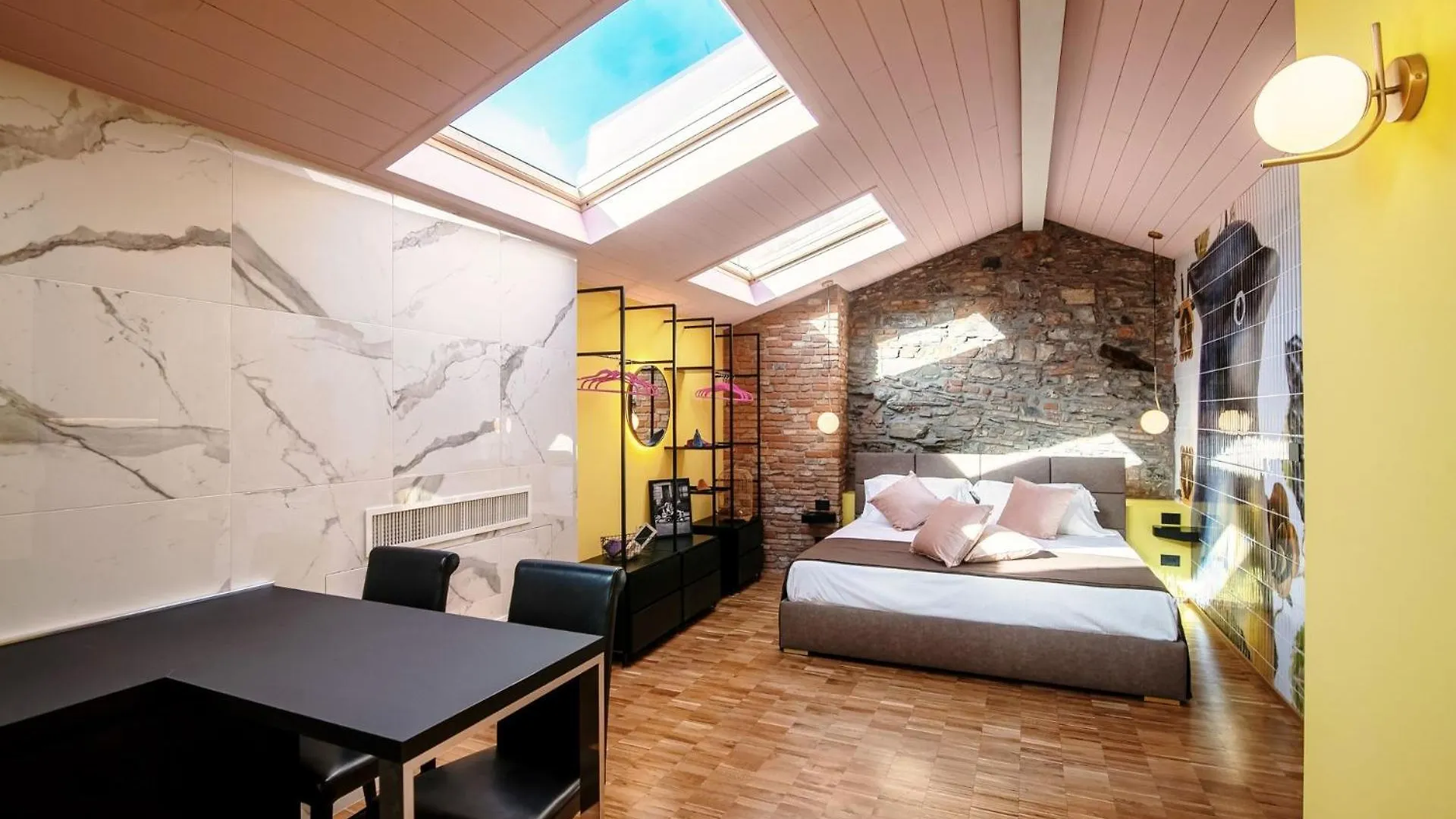 Aurum - Como Luxury Suites