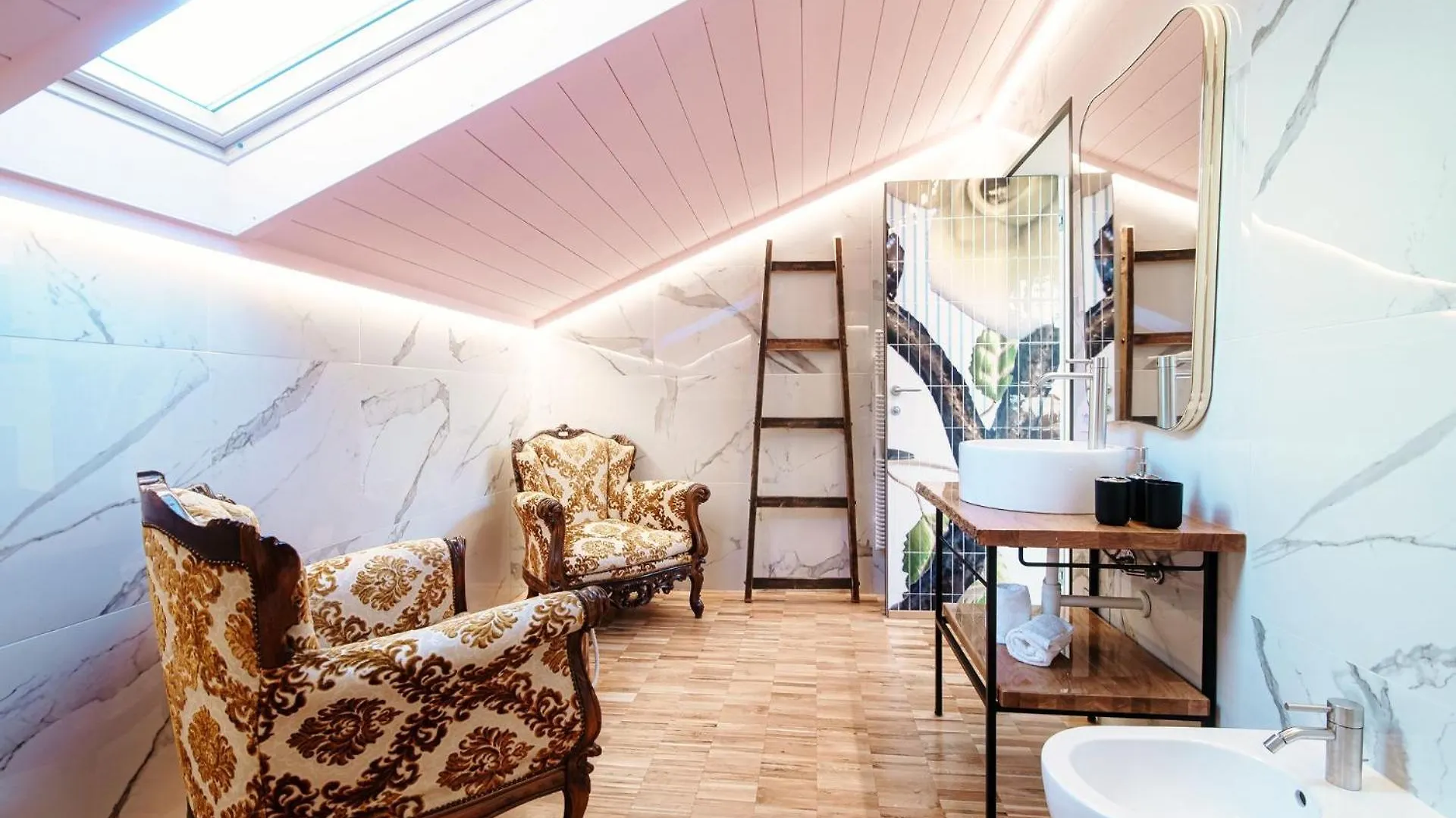 Aurum - Como Luxury Suites Italy